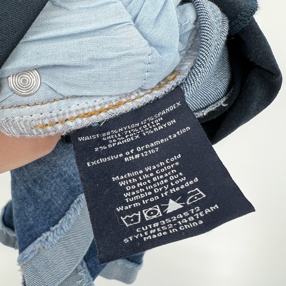 Indigo Poppy maternity denim shorts - Picture 7 of 7